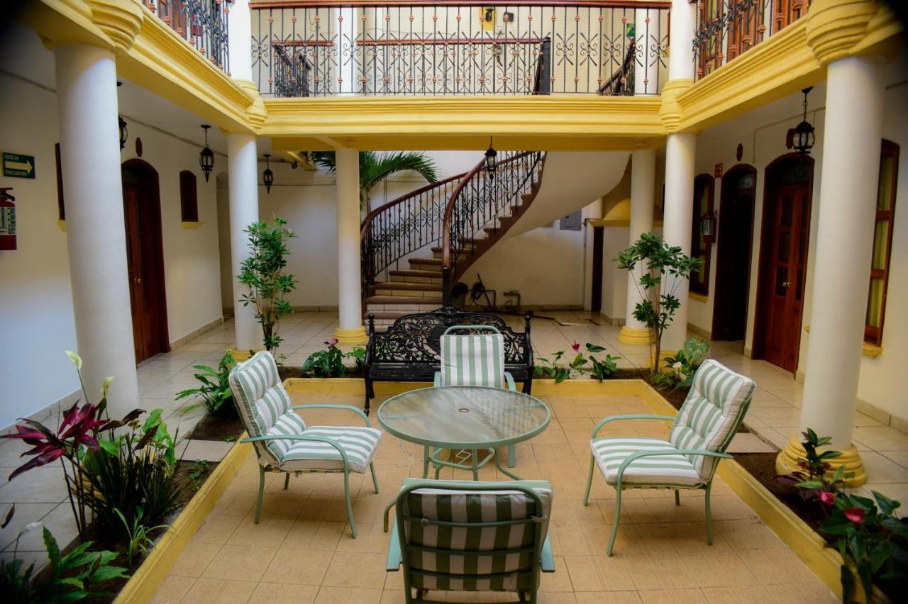 Hotel Real De Cortés Xalapa Buitenkant foto